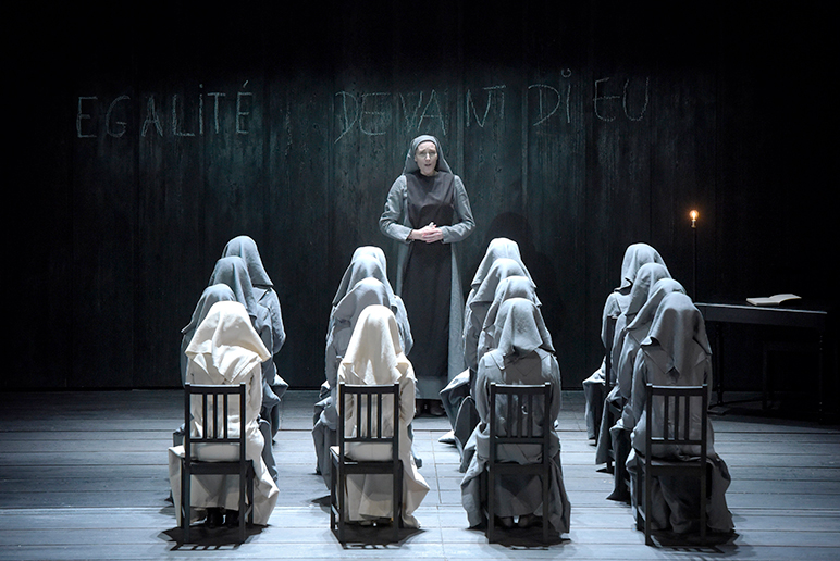 Photo des Dialogues des Carmélites © Vincent Pontet