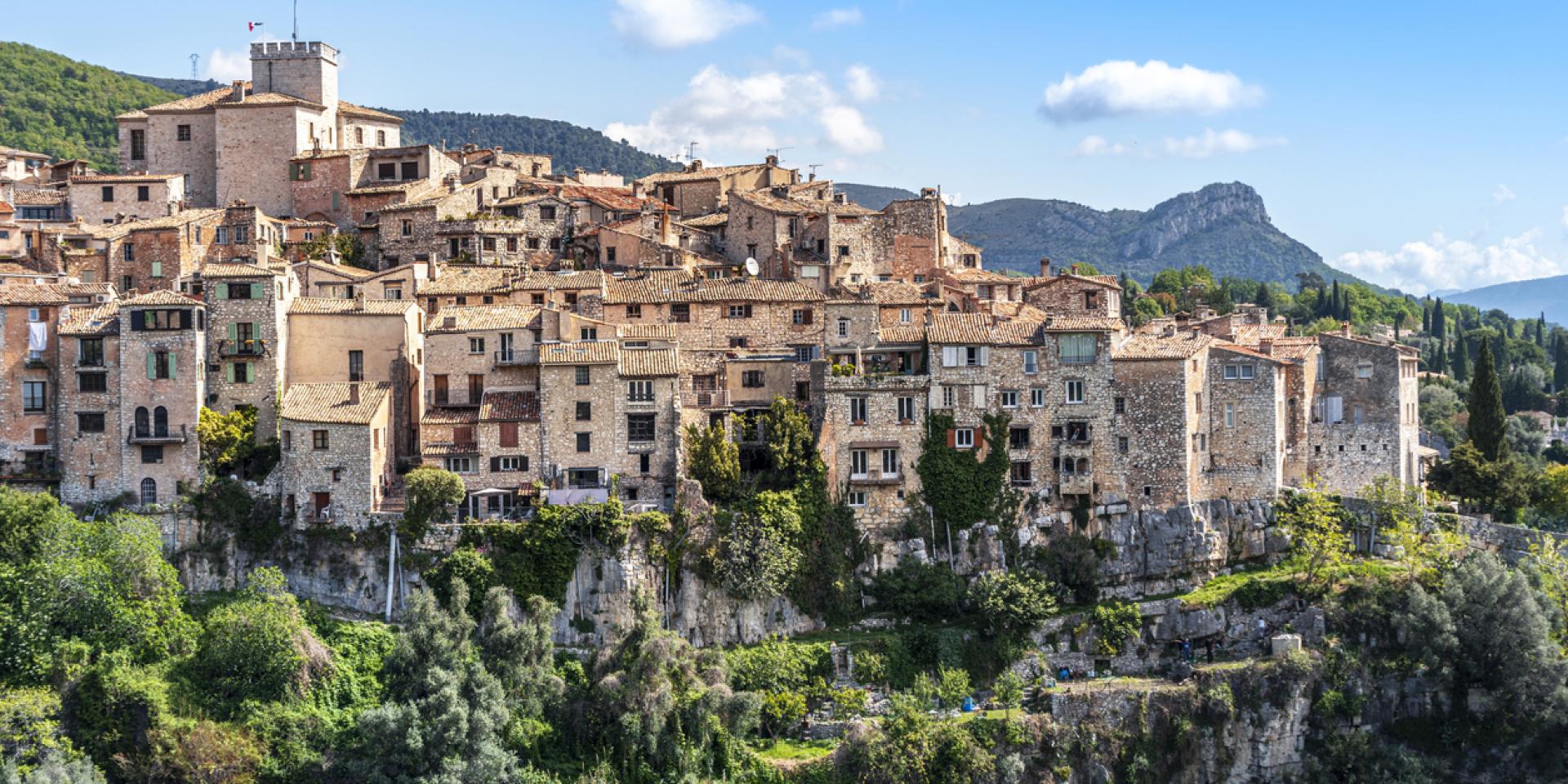 Vue du village de Tourrettes-sur-loup